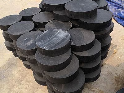 集宁区板式橡胶支座由若干层橡胶片与薄钢板经加压硫化